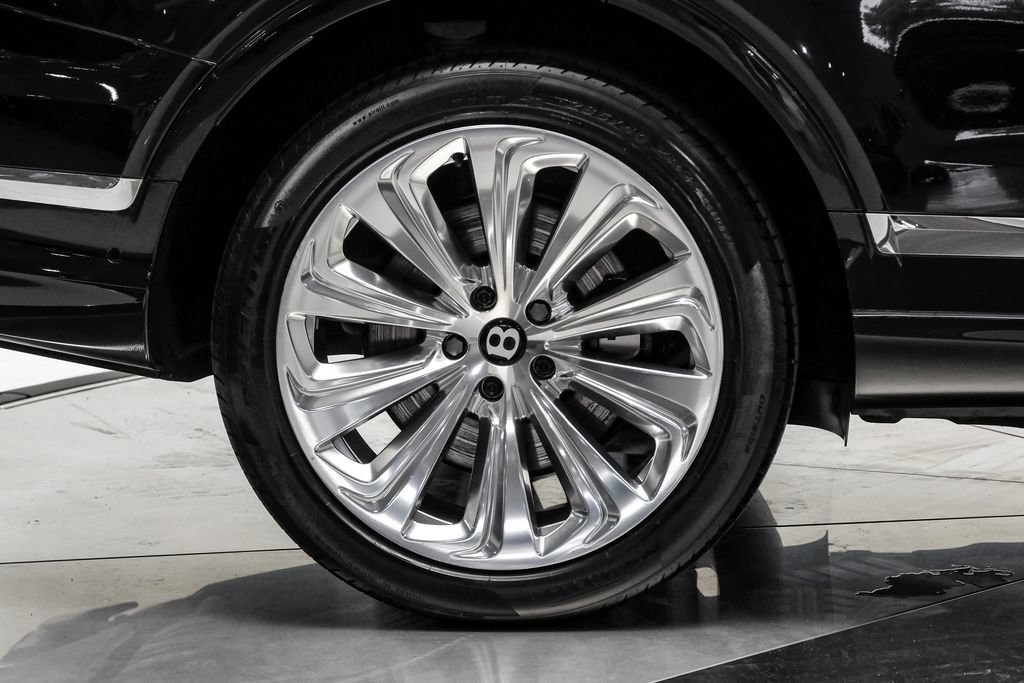 Used 2023 Bentley Bentayga Extended Wheelbase AWD/4WD image 54