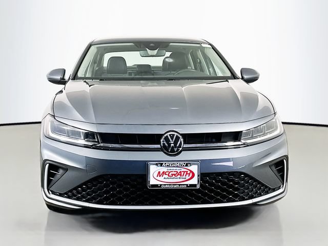 Used 2025 Volkswagen Jetta SE FWD image 15