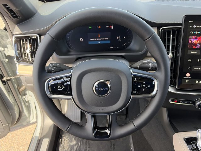 New 2027 Volvo XC90 B5 Plus AWD/4WD image 21