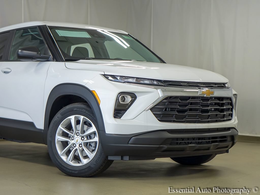 New 2026 Chevrolet TrailBlazer LS w/ LS Convenience Package FWD image 3