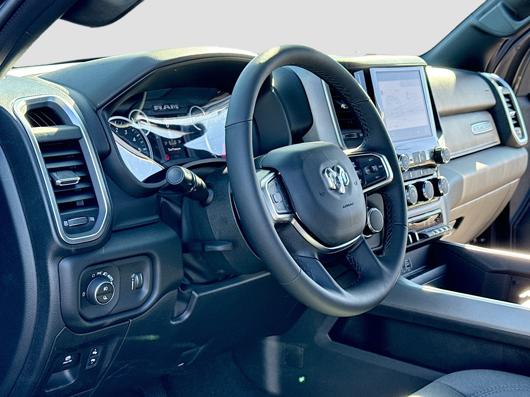 New 2026 RAM 1500 Big Horn AWD/4WD image 4