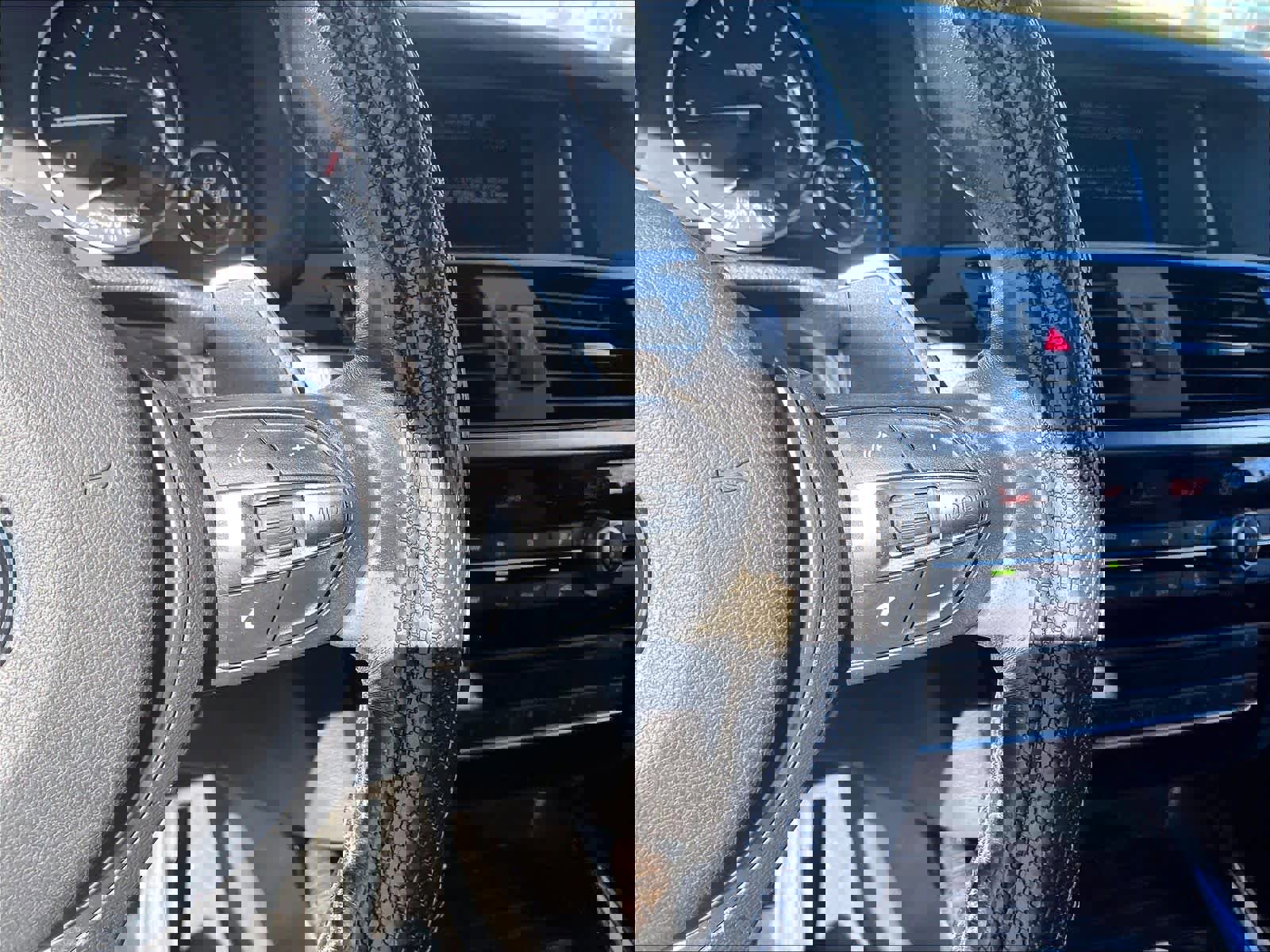 Used 2017 BMW X4 xDrive28i image 19