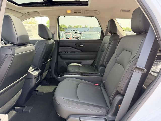 New 2026 Nissan Pathfinder SL w/ SL Premium Package AWD/4WD image 13