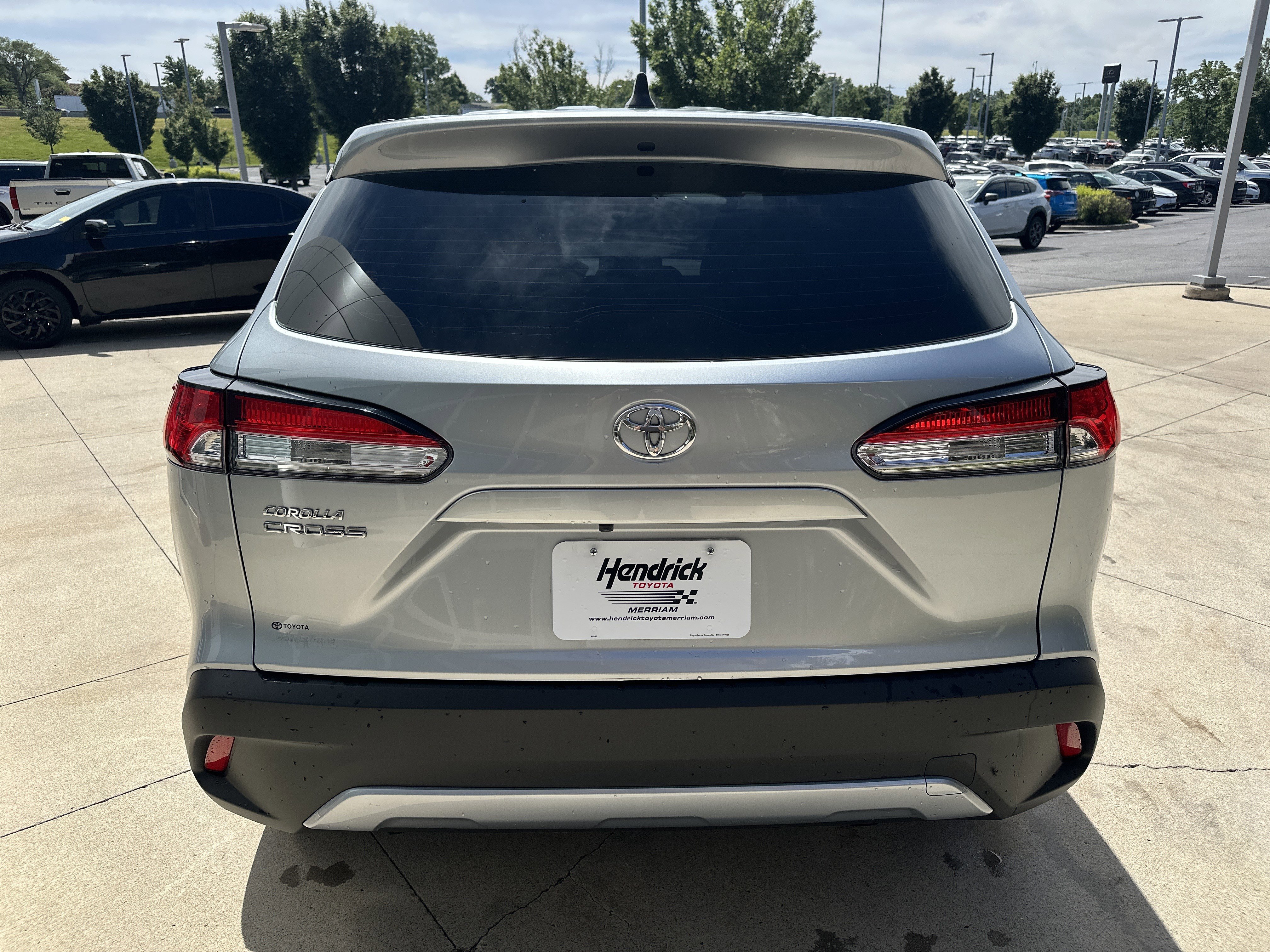 Used 2023 Toyota Corolla Cross L FWD image 8