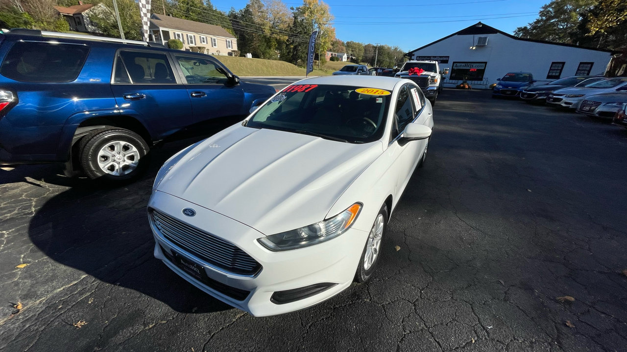 Used 2015 Ford Fusion S image 15