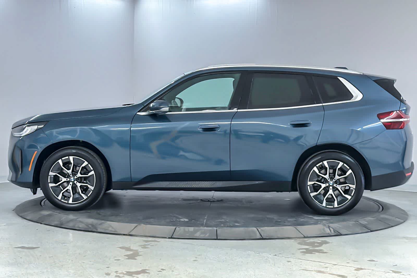 Used 2026 BMW X3 xDrive30i w/ Convenience Package AWD/4WD image 5
