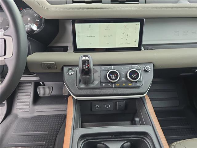 Used 2023 Land Rover Defender 110 S AWD/4WD image 20