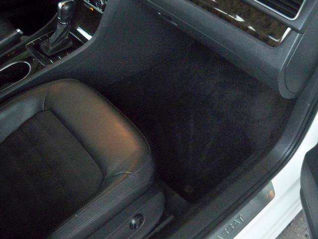 Used 2014 Volkswagen Passat TDI SEL Premium image 18