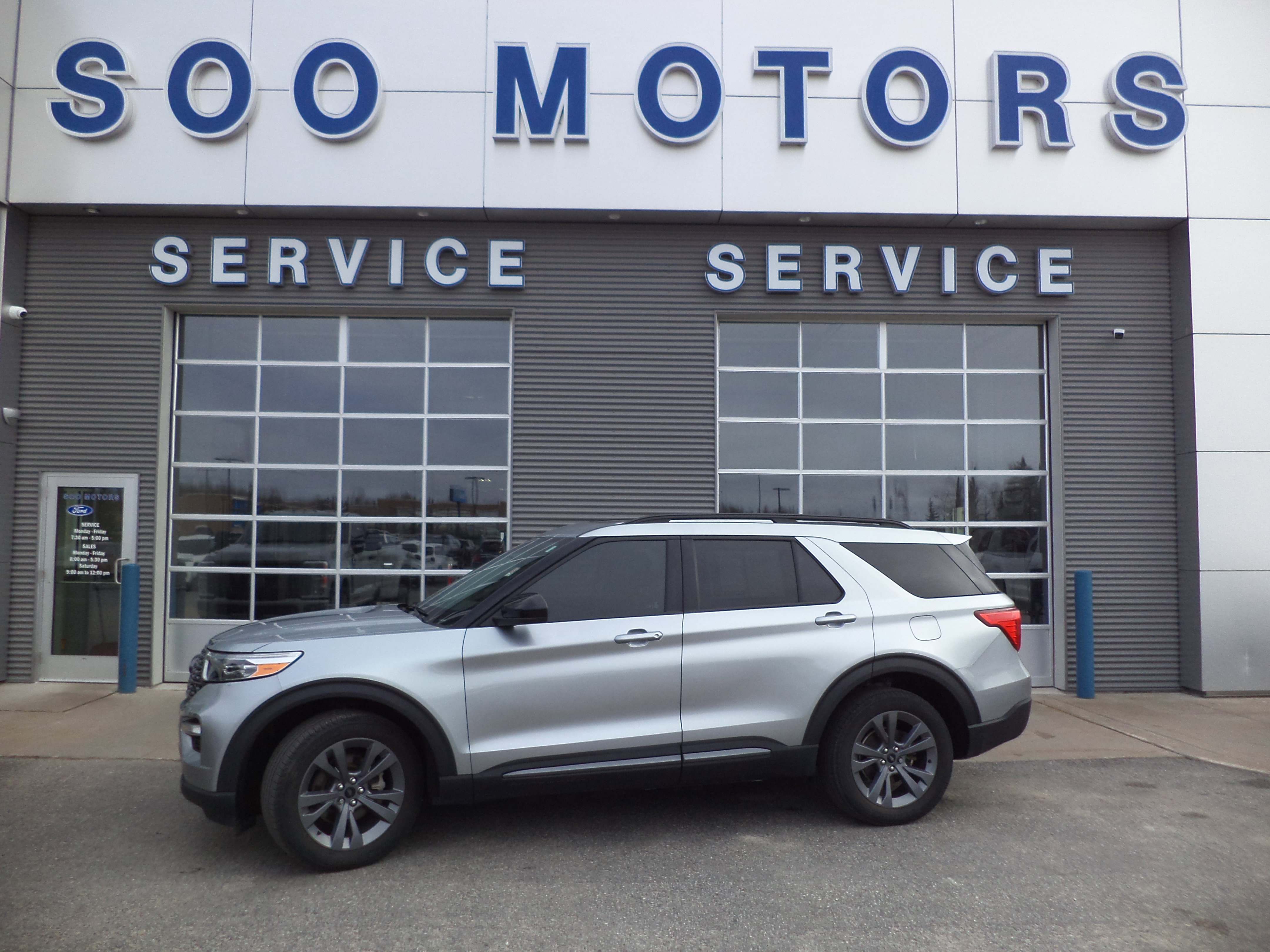 Used 2023 Ford Explorer XLT w/ Equipment Group 202A