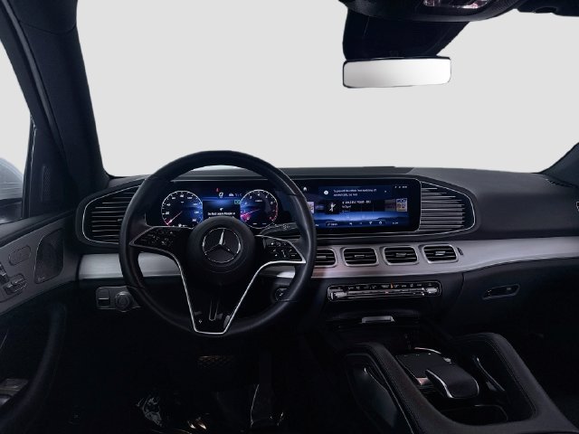 Used 2026 Mercedes-Benz GLE 350 4MATIC w/ Driver Assistance Package image 16