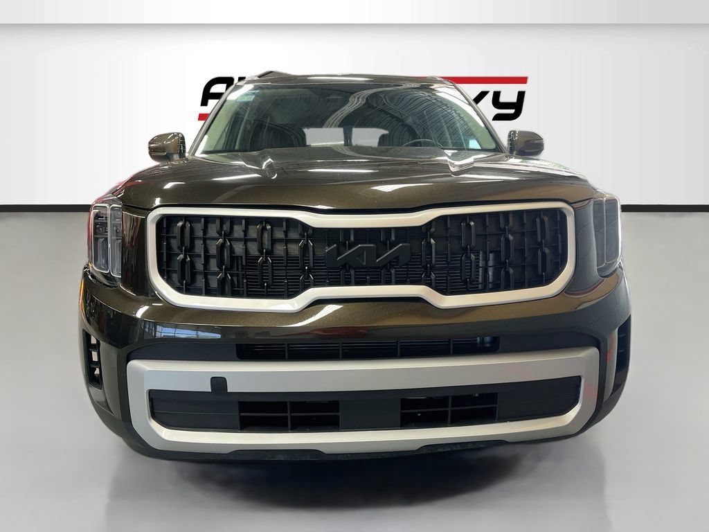 Used 2023 Kia Telluride S AWD/4WD image 2
