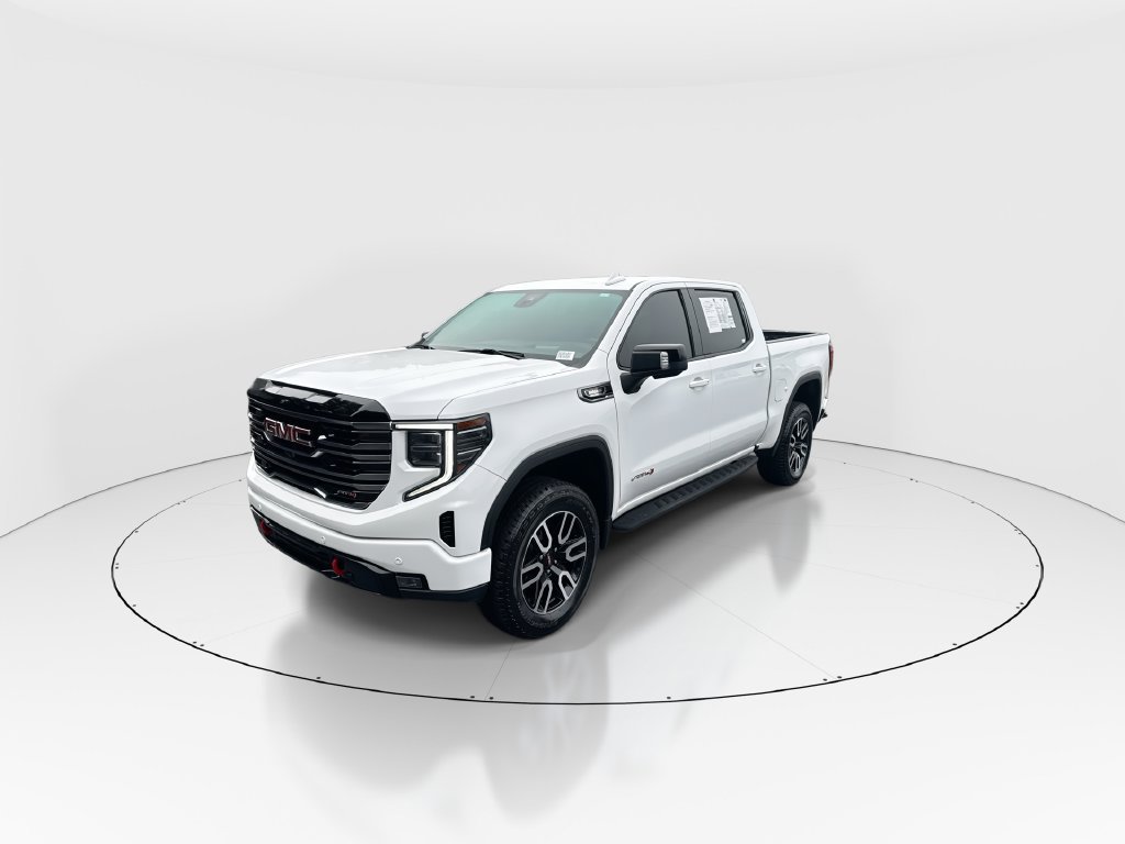 Used 2025 GMC Sierra 1500 AT4 w/ AT4 Premium Package AWD/4WD image 4