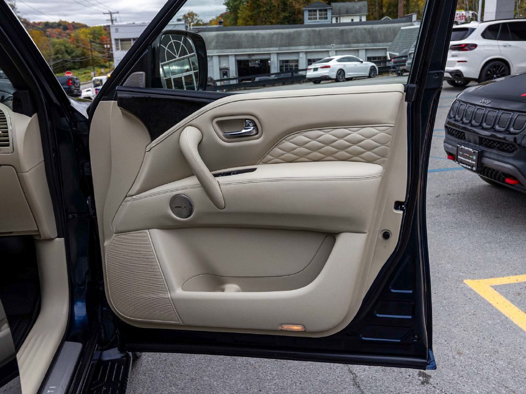 Used 2024 INFINITI QX80 Sensory AWD/4WD image 13