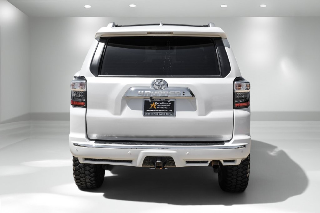 Used 2022 Toyota 4Runner Limited AWD/4WD image 8