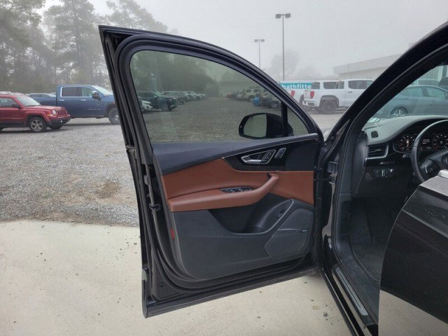 Used 2018 Audi Q7 3.0T Prestige w/ Prestige Package image 14