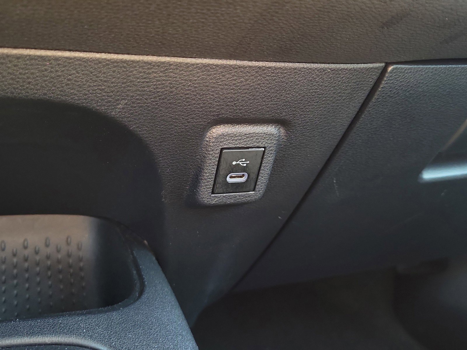 Used 2024 Toyota Corolla LE FWD image 31