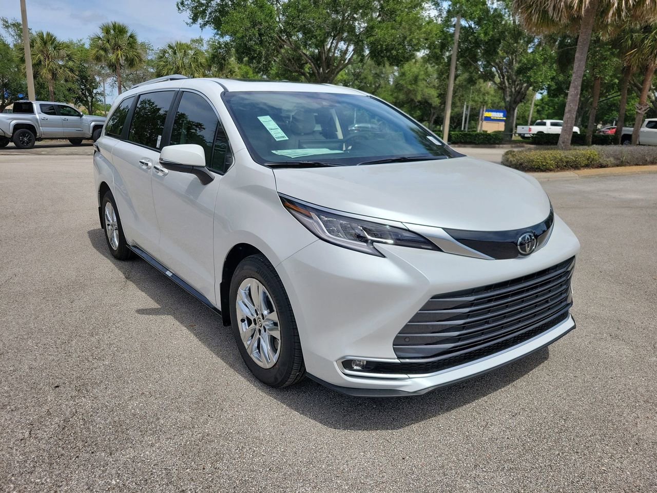 New 2026 Toyota Sienna Limited image 2