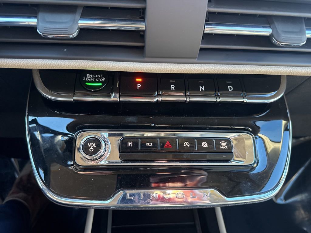 New 2026 Lincoln Corsair Premiere image 16