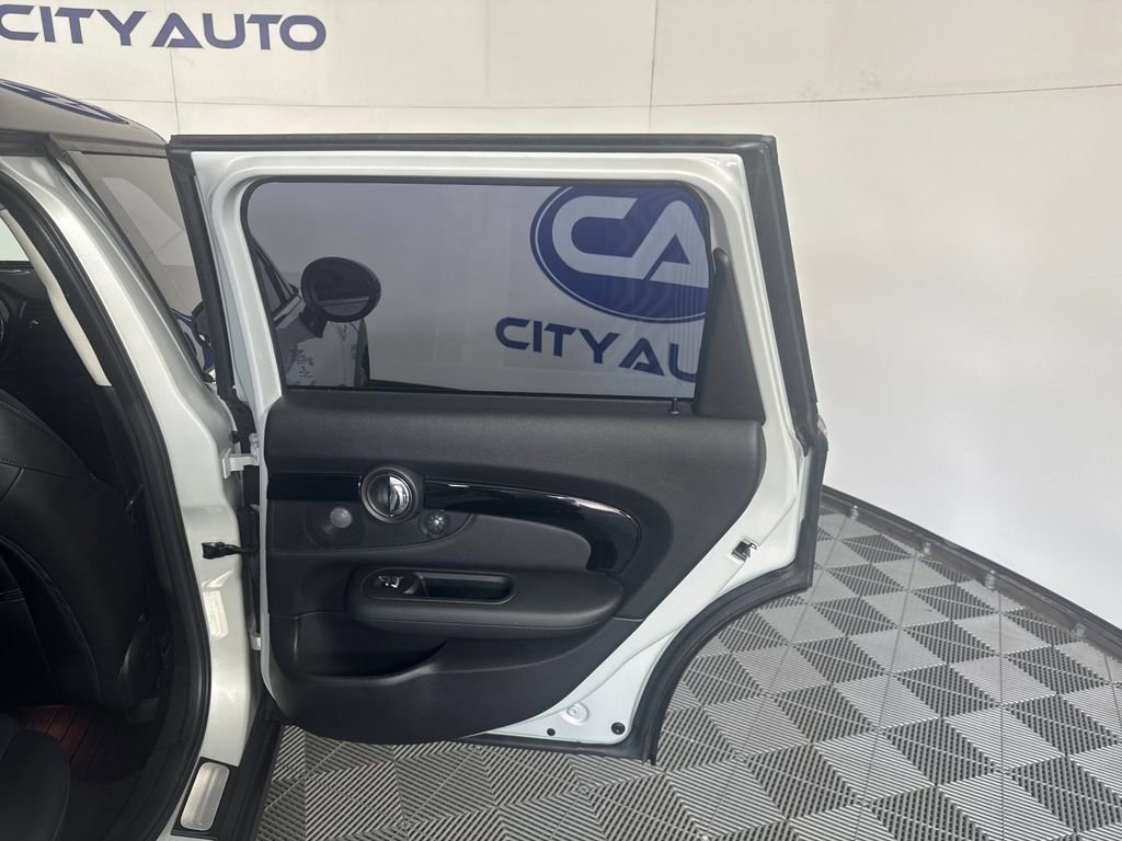 Used 2019 MINI Cooper Clubman S w/ Premium Package image 36