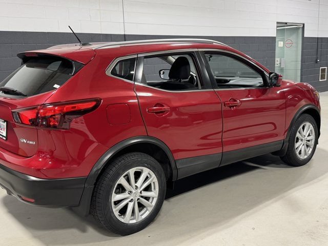 Used 2018 Nissan Rogue Sport SV w/ SV Technology Package AWD/4WD image 10