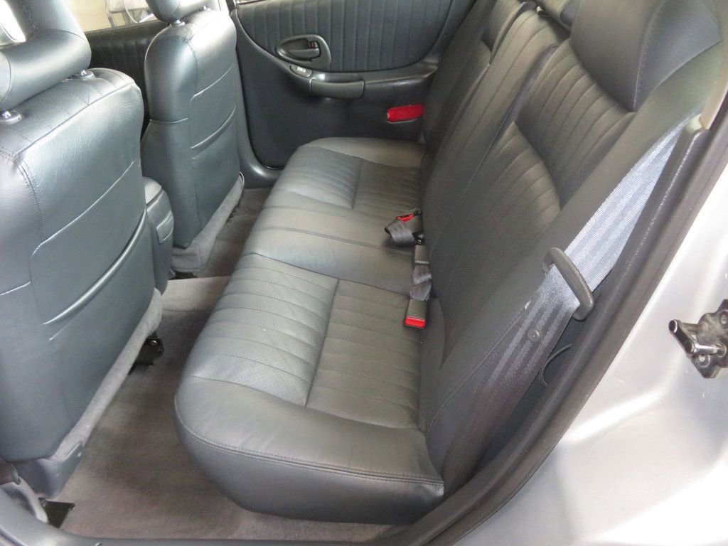 Used 2000 Pontiac Grand Prix GTP w/ Opt Pkg image 21