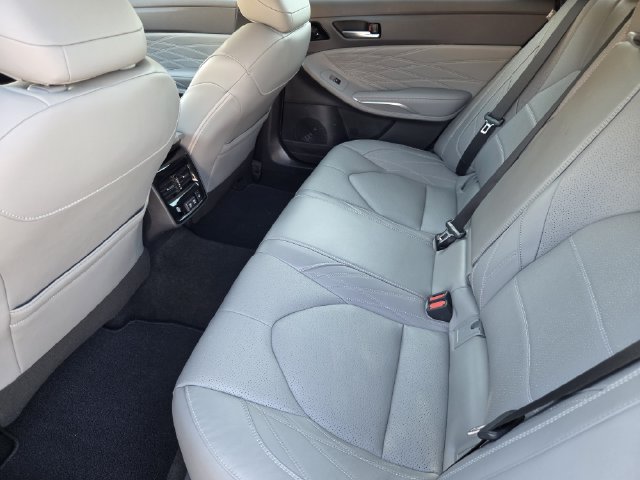 Used 2019 Toyota Avalon Limited w/ Advanced Safety Package FWD image 23