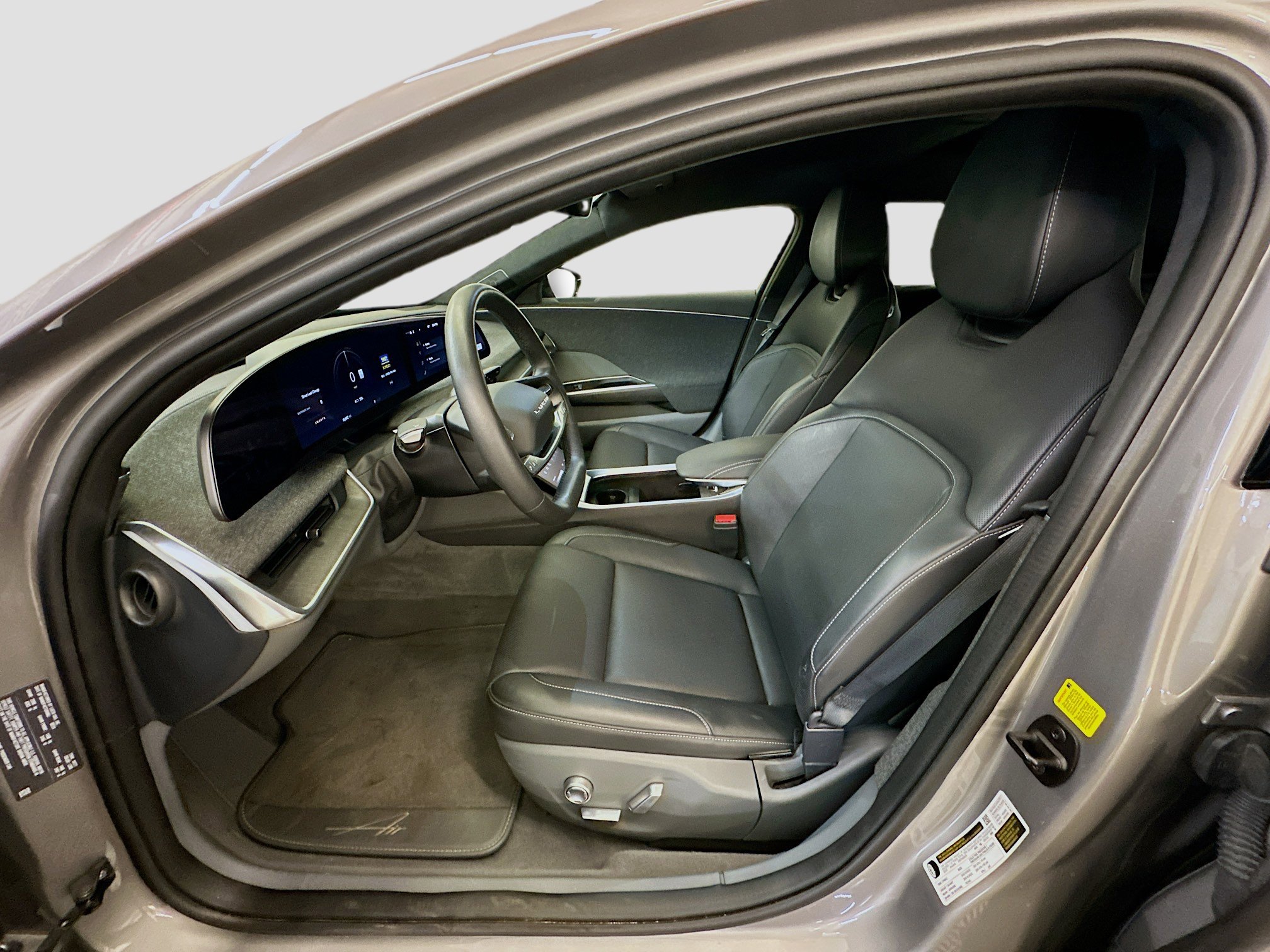 Used 2024 Lucid Air Touring AWD/4WD image 13