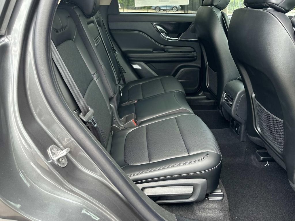 New 2025 Lincoln Corsair FWD w/ Equipment Group 101A image 15
