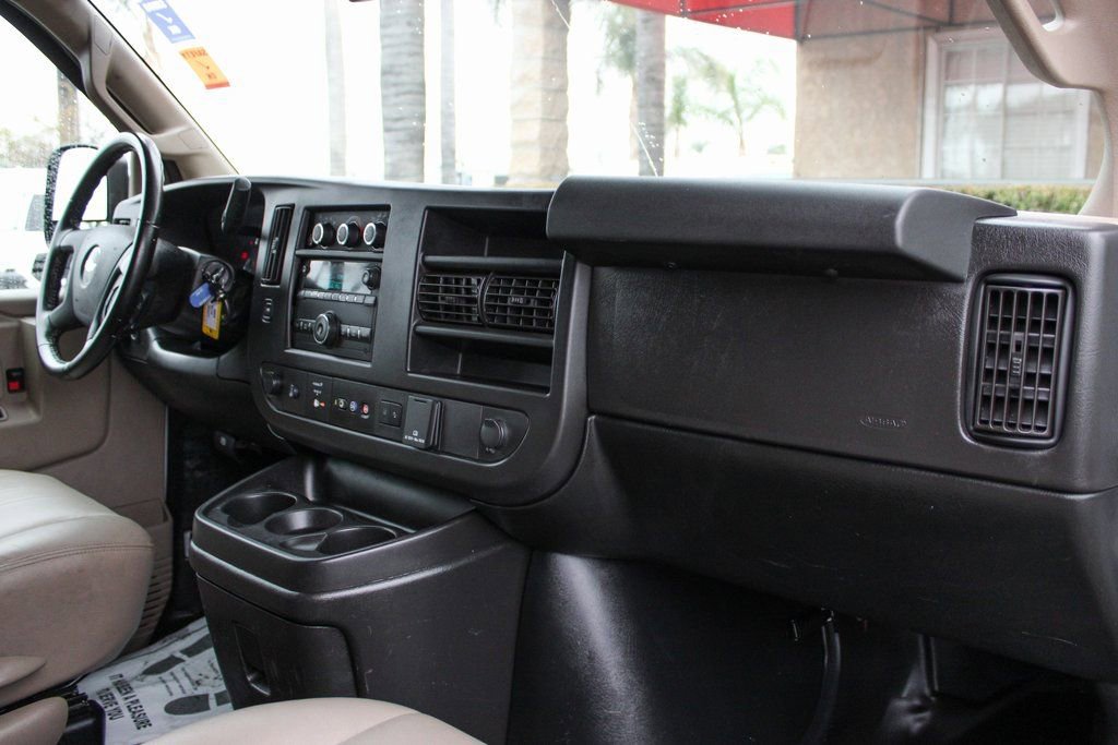 Used 2020 Chevrolet Express 3500 w/ Driver Convenience Package RWD image 35