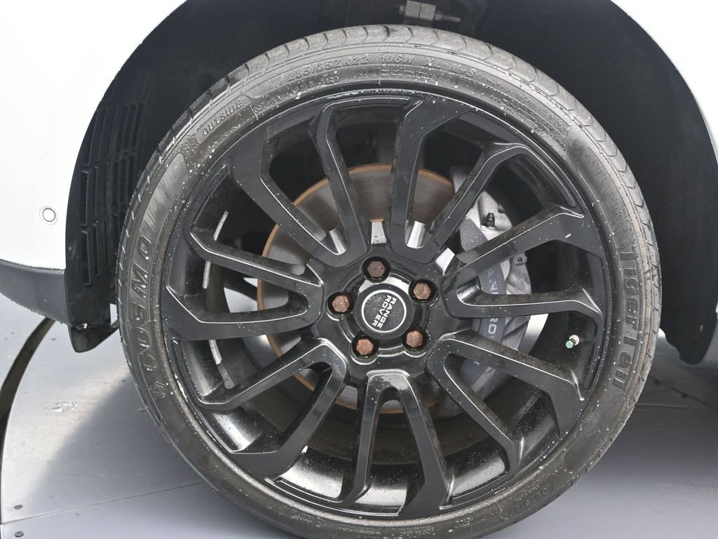 Used 2020 Land Rover Range Rover HSE image 9
