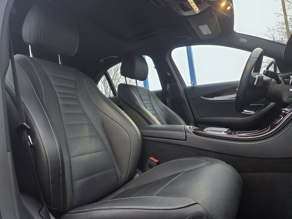 Used 2022 Mercedes-Benz E 350 4MATIC Sedan image 25