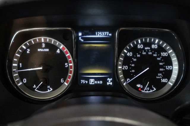 Used 2016 Nissan Titan SL AWD/4WD image 20