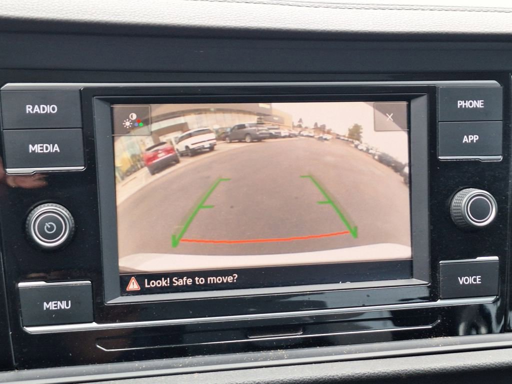 Used 2022 Volkswagen Jetta SE image 19