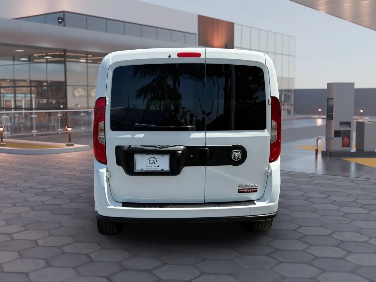 Used 2020 RAM ProMaster City Tradesman SLT w/ Window Group 05 FWD image 5