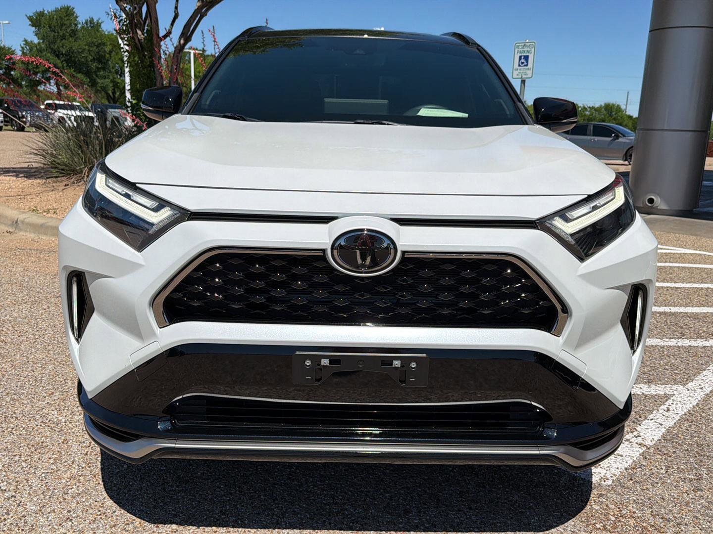 Used 2025 Toyota RAV4 XSE AWD/4WD image 10