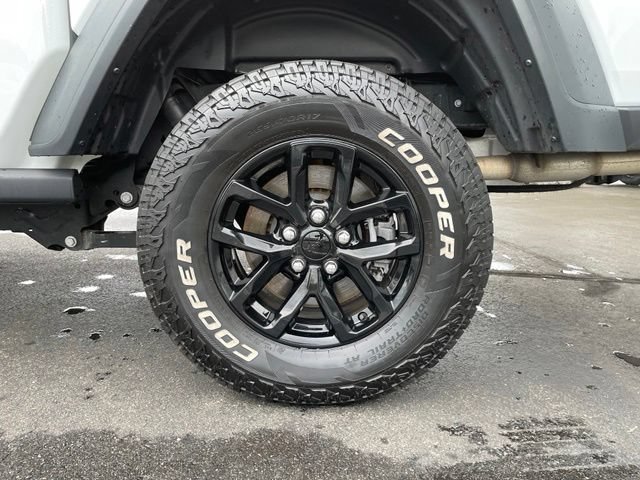 Used 2023 Jeep Gladiator Sport AWD/4WD image 31