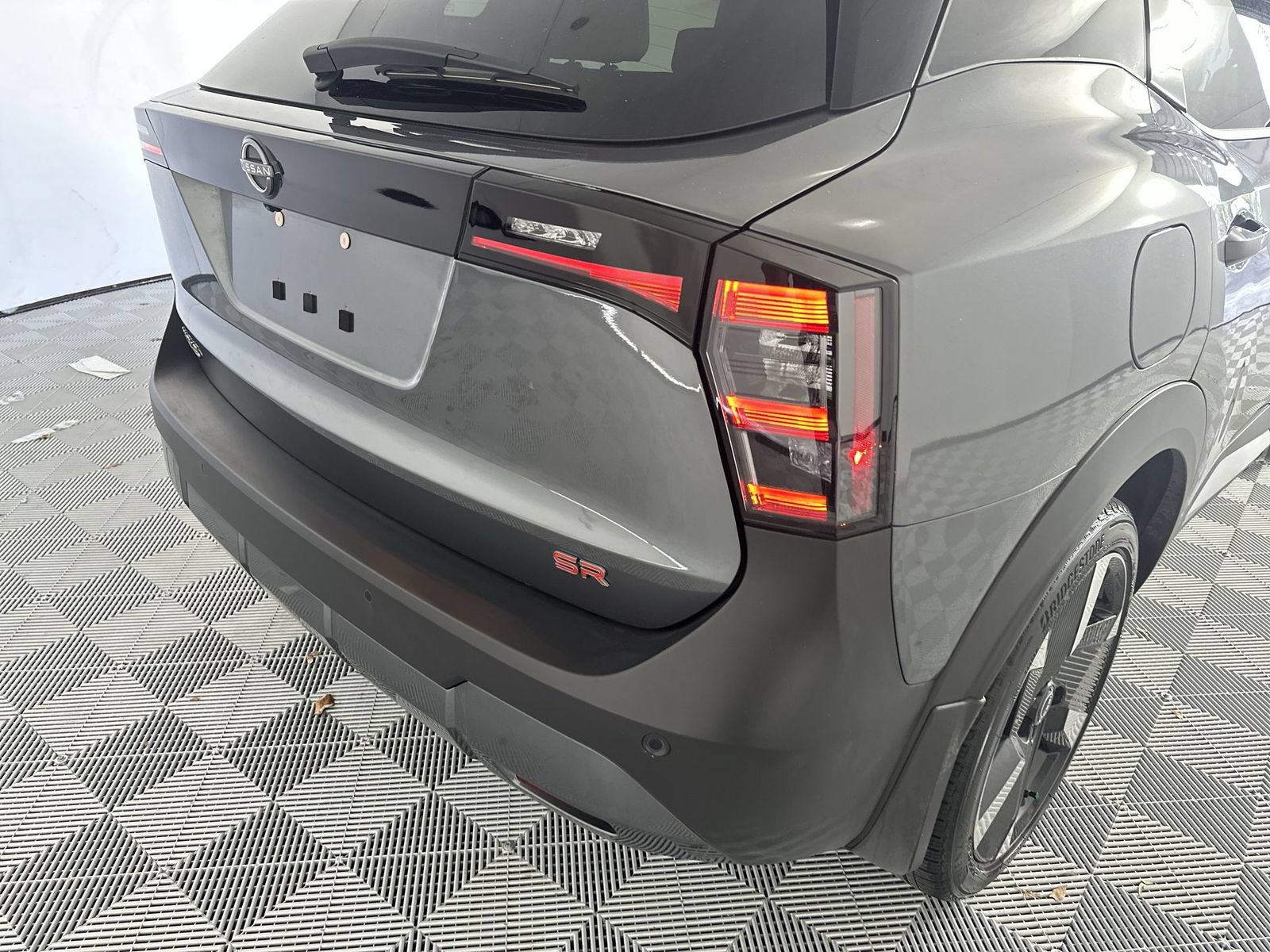 Certified 2025 Nissan Kicks SR FWD image 26
