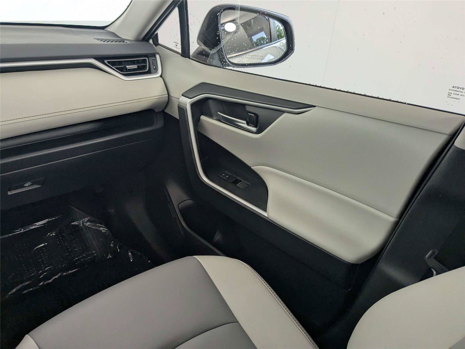 Certified 2023 Toyota RAV4 XLE Premium AWD/4WD image 41