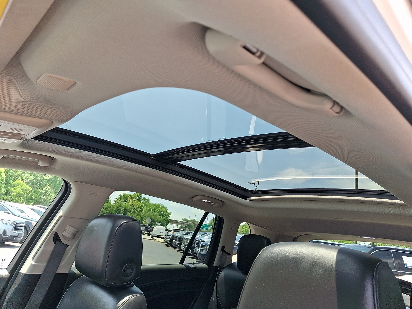 Used 2019 Buick Envision Essence AWD/4WD image 15