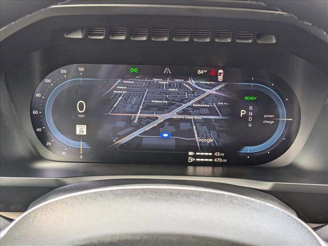 Certified 2025 Volvo XC90 T8 Plus w/ Protection Package Premier image 11