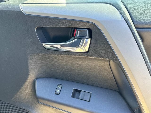 Used 2018 Toyota RAV4 XLE FWD image 19
