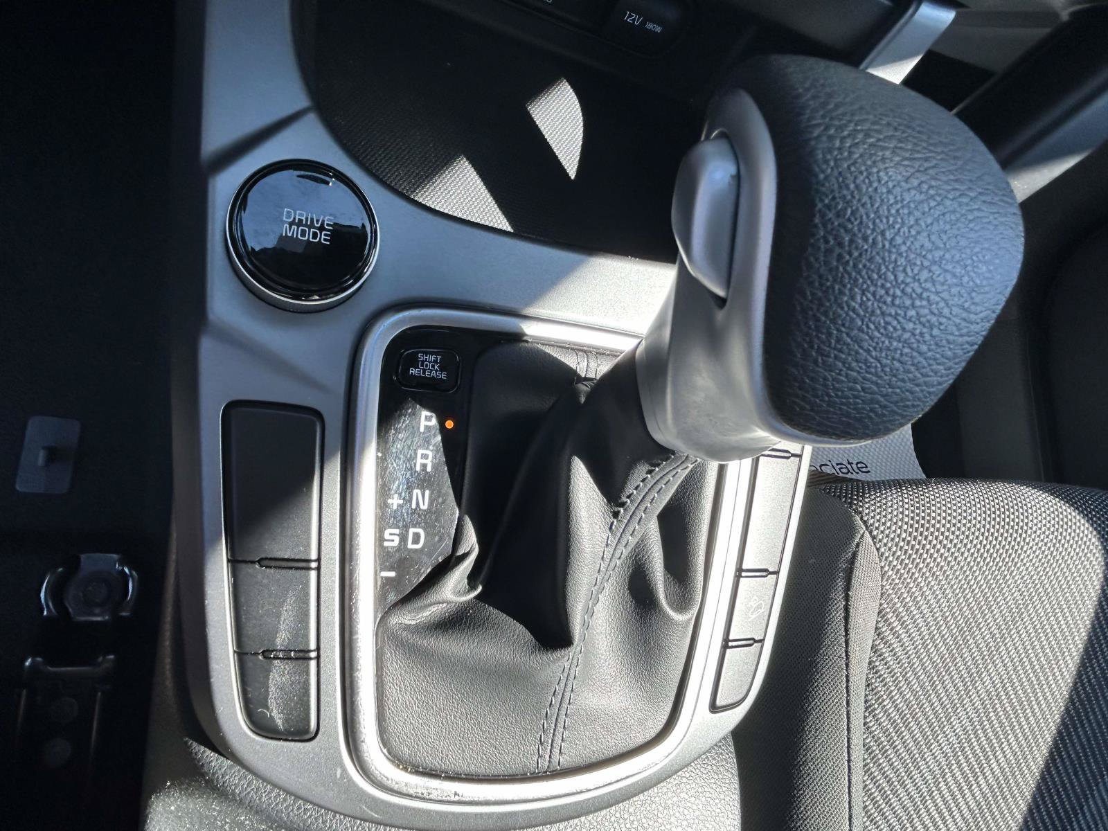 Used 2023 Kia Seltos LX AWD/4WD image 16