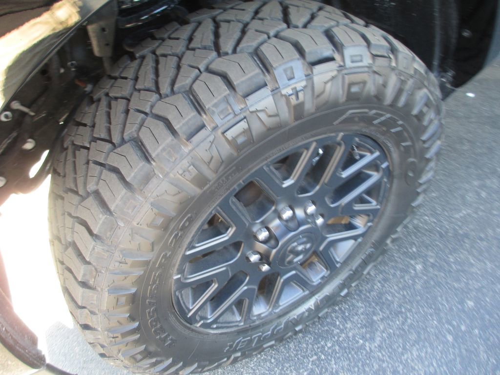 Used 2026 RAM 2500 Limited AWD/4WD image 16