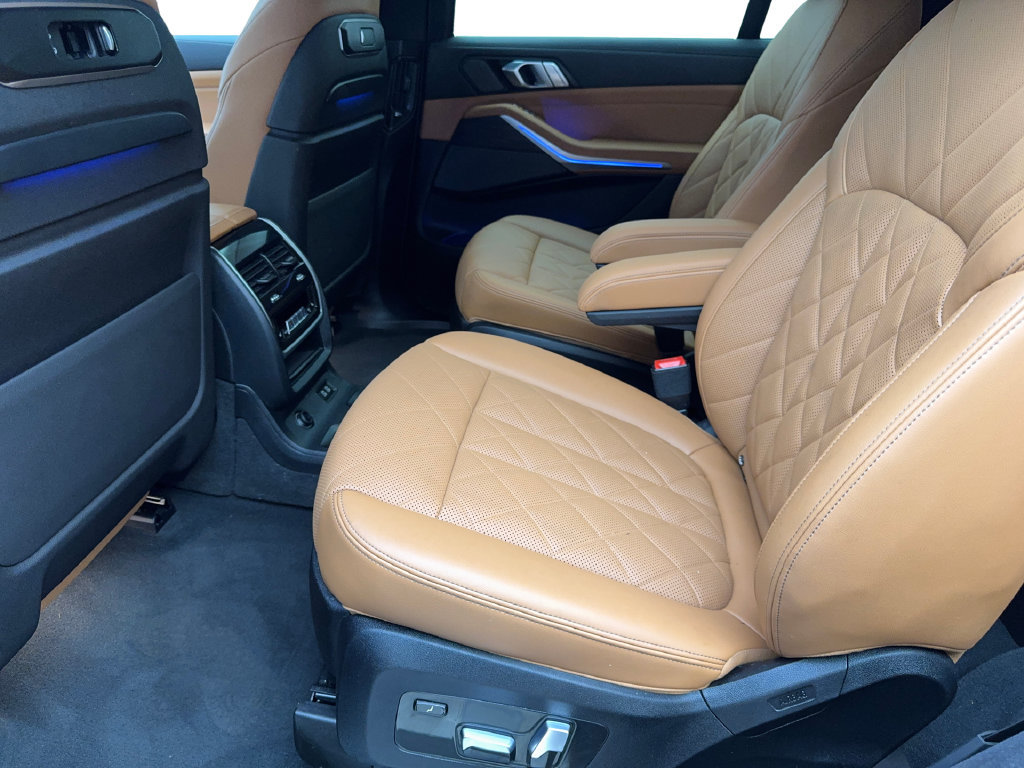 Used 2024 BMW X7 xDrive40i w/ Executive Package AWD/4WD image 36