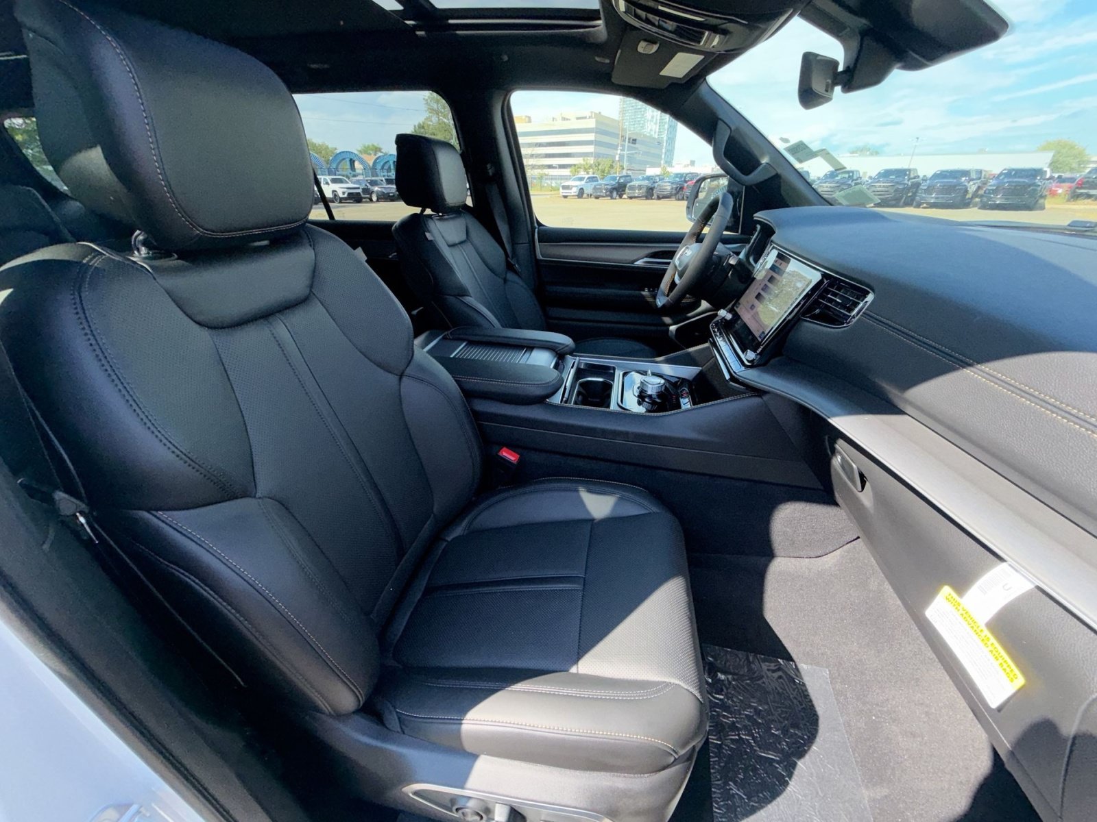 New 2026 Jeep Grand Wagoneer 4WD image 28