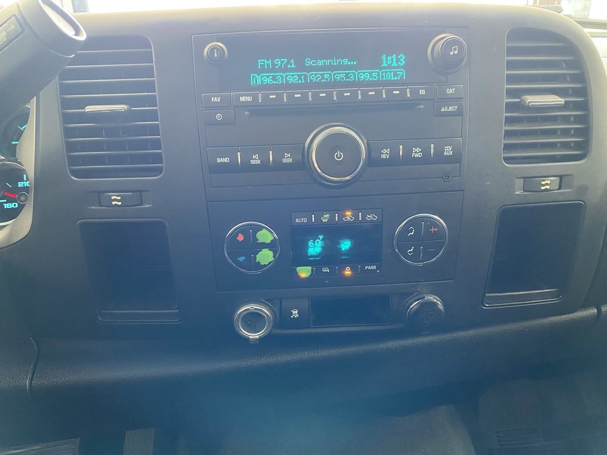 Used 2011 Chevrolet Silverado 1500 LT w/ Texas Edition image 18