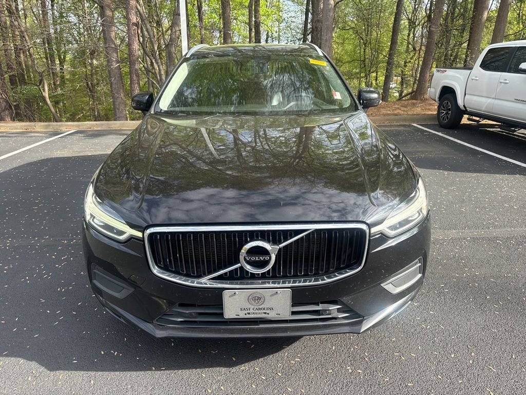 Used 2018 Volvo XC60 T5 Momentum w/ Vision Package image 13