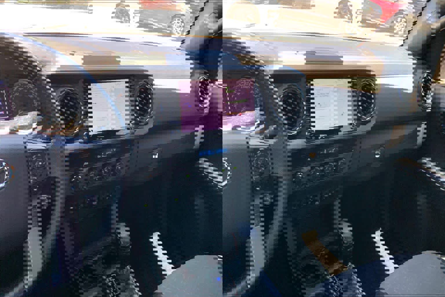 Used 2021 Toyota Tacoma TRD Off-Road w/ Technology Package AWD/4WD image 6