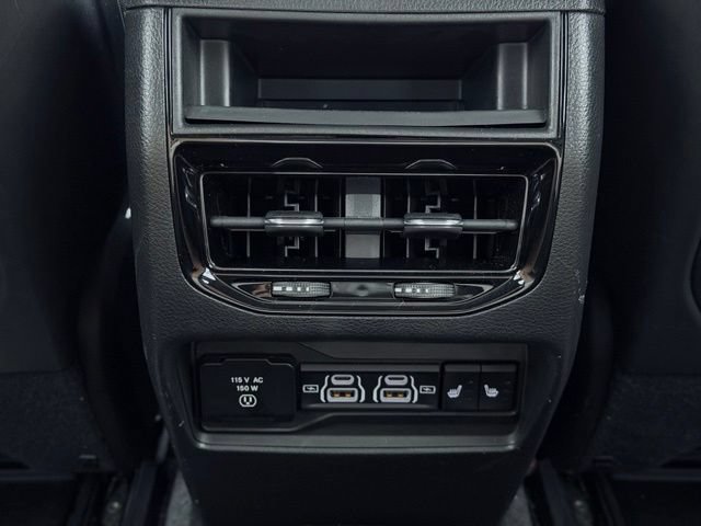 Used 2022 Jeep Grand Cherokee Limited AWD/4WD image 26