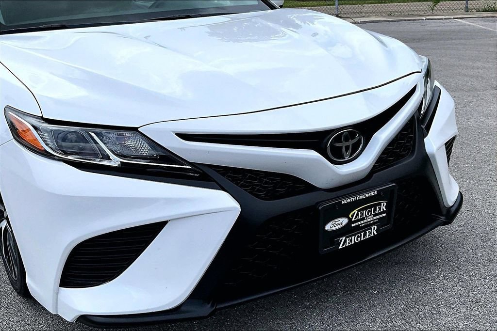 Used 2019 Toyota Camry SE FWD image 29